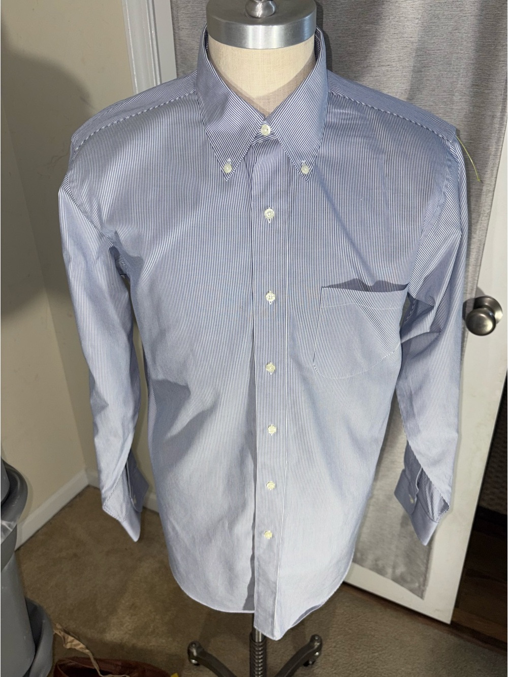 Brooks Brothers REGENT Light Blue Pinstripe Button-Down Dress Shirt (126)